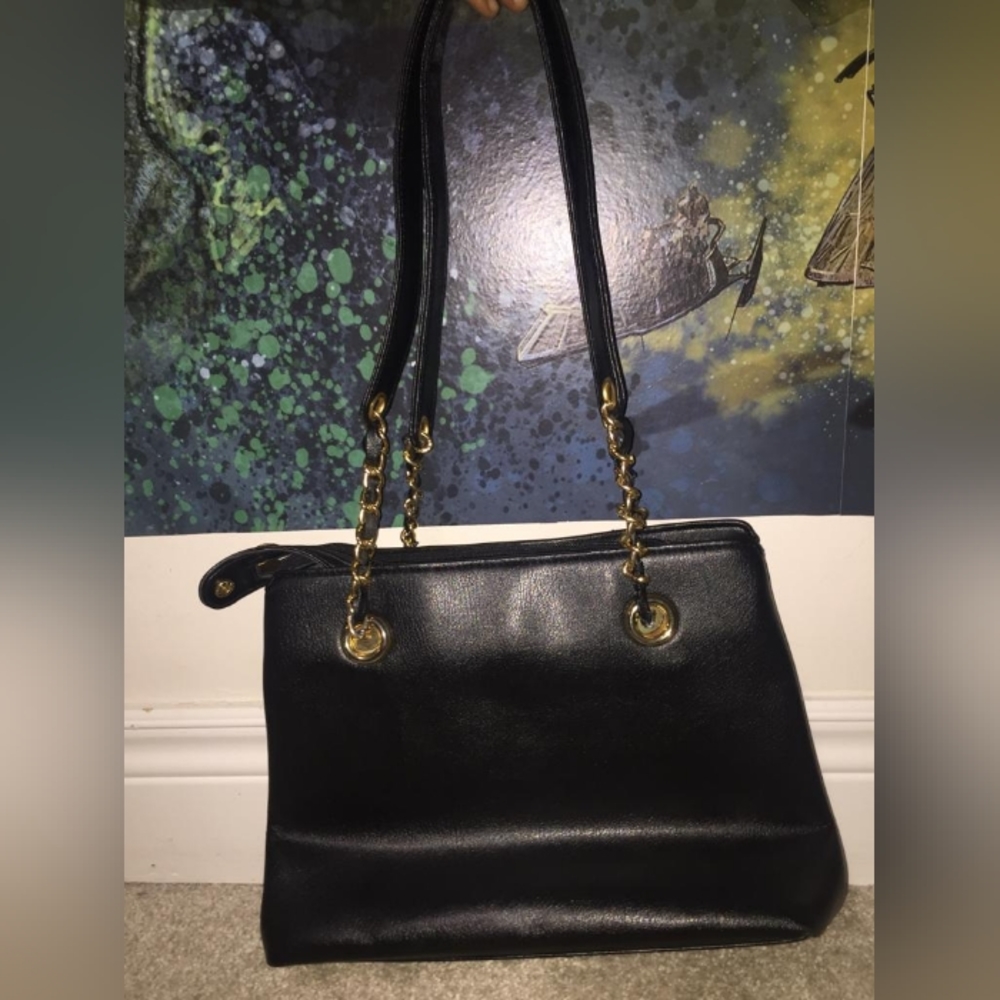 Authentic Chanel Leather Hand Bag - Picture 4 of 12